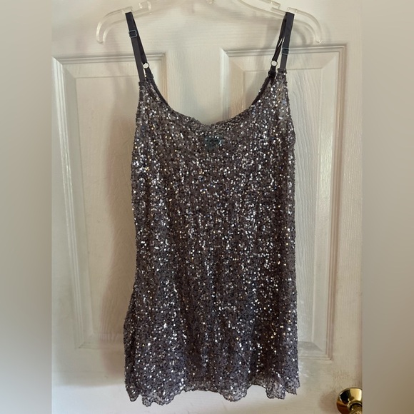 H.I.P Sequin Shimmer Tank Top Cami Women’s Size Small Dainty Y2K Fairy Glam - Picture 1 of 5